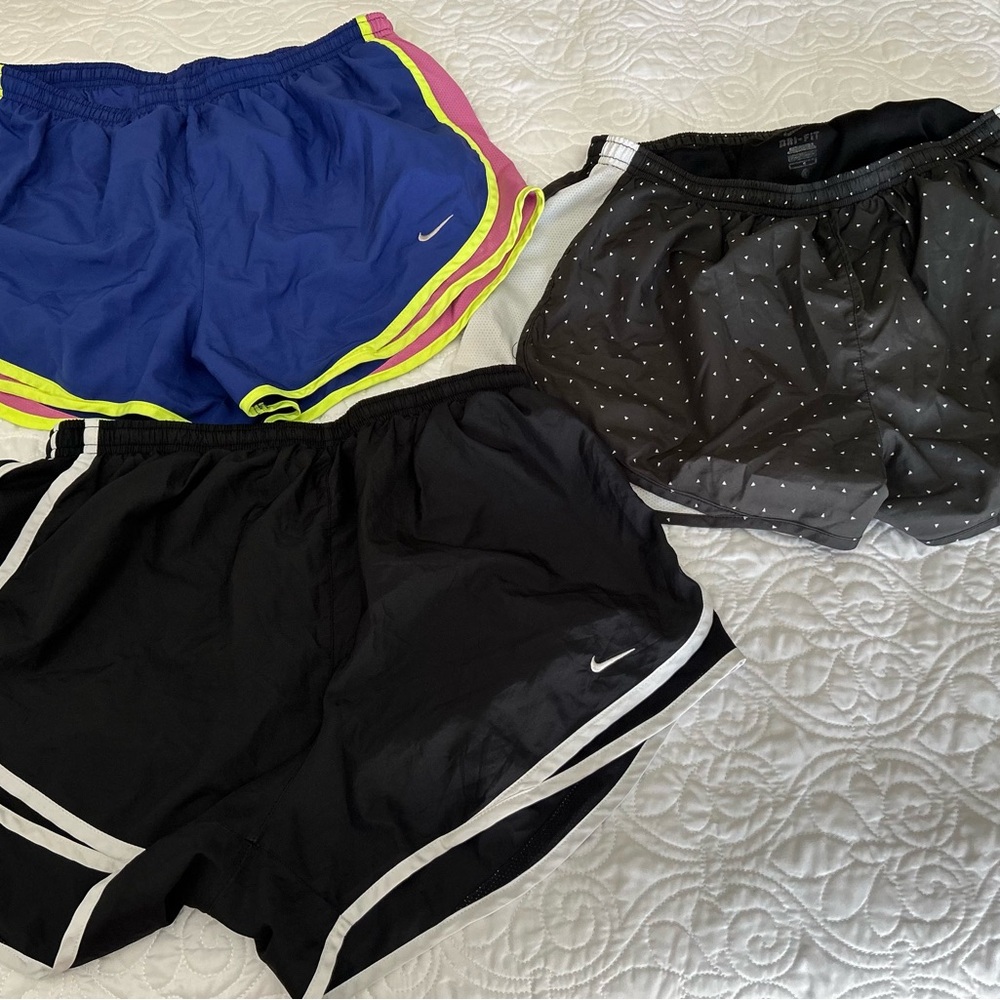Nike Women’s Tempo Running Shorts